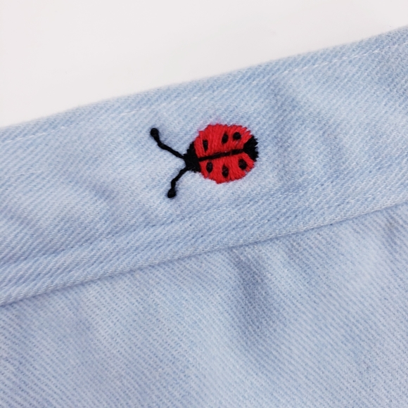 Vintage 1970s Highwaist Shorts Light Blue Cotton w/ Embroidered Ladybug Sz Small - Picture 5 of 9